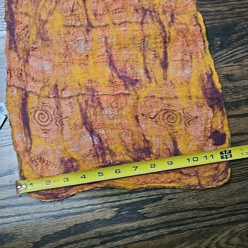 Scarf Handcrafted Wool and silk NWT 72